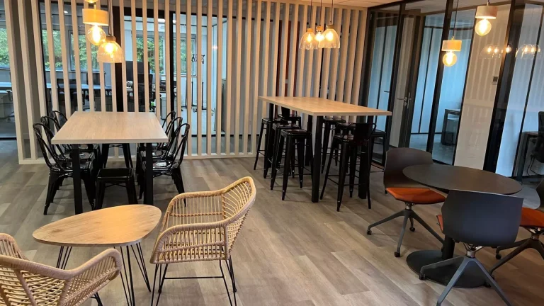 Espace de coworking Meudon-la-Forêt – bureaux privatifs Coworkea