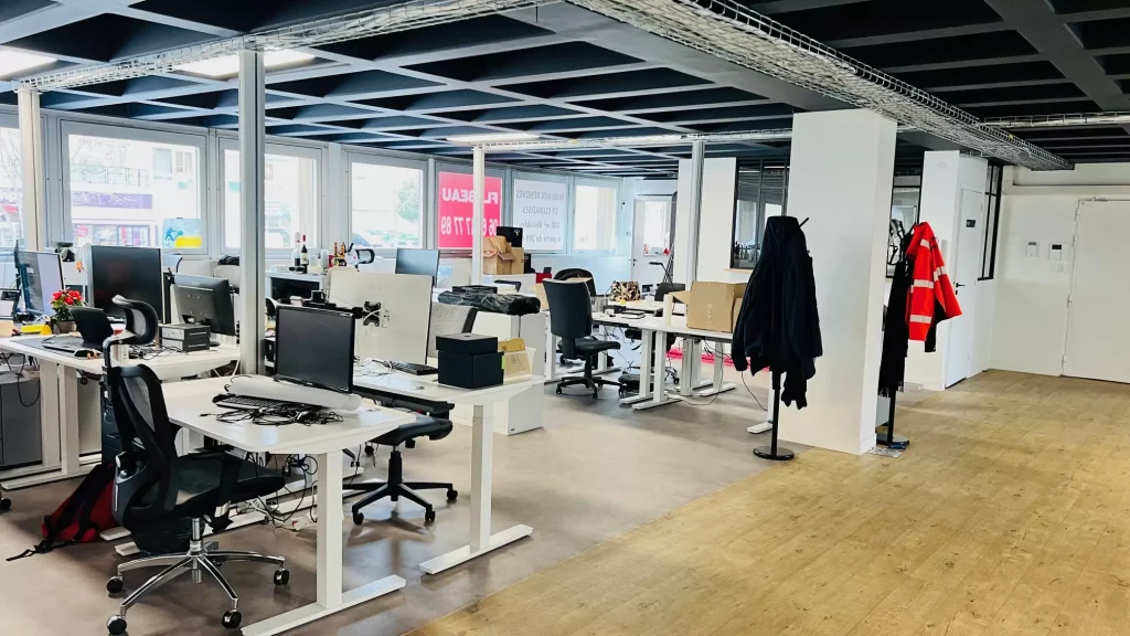 Offices in Montrouge on Rue Barbes - coworking space - 1st floor