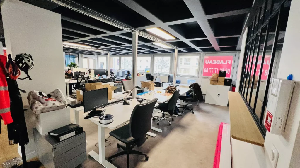 Offices in Montrouge on Rue Barbes - coworking space - 1st floor