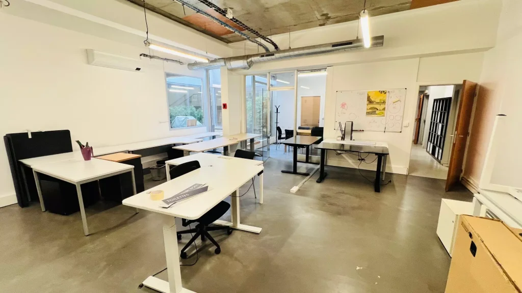 Offices in Montrouge, Rue Barbes, Mezzanine Level